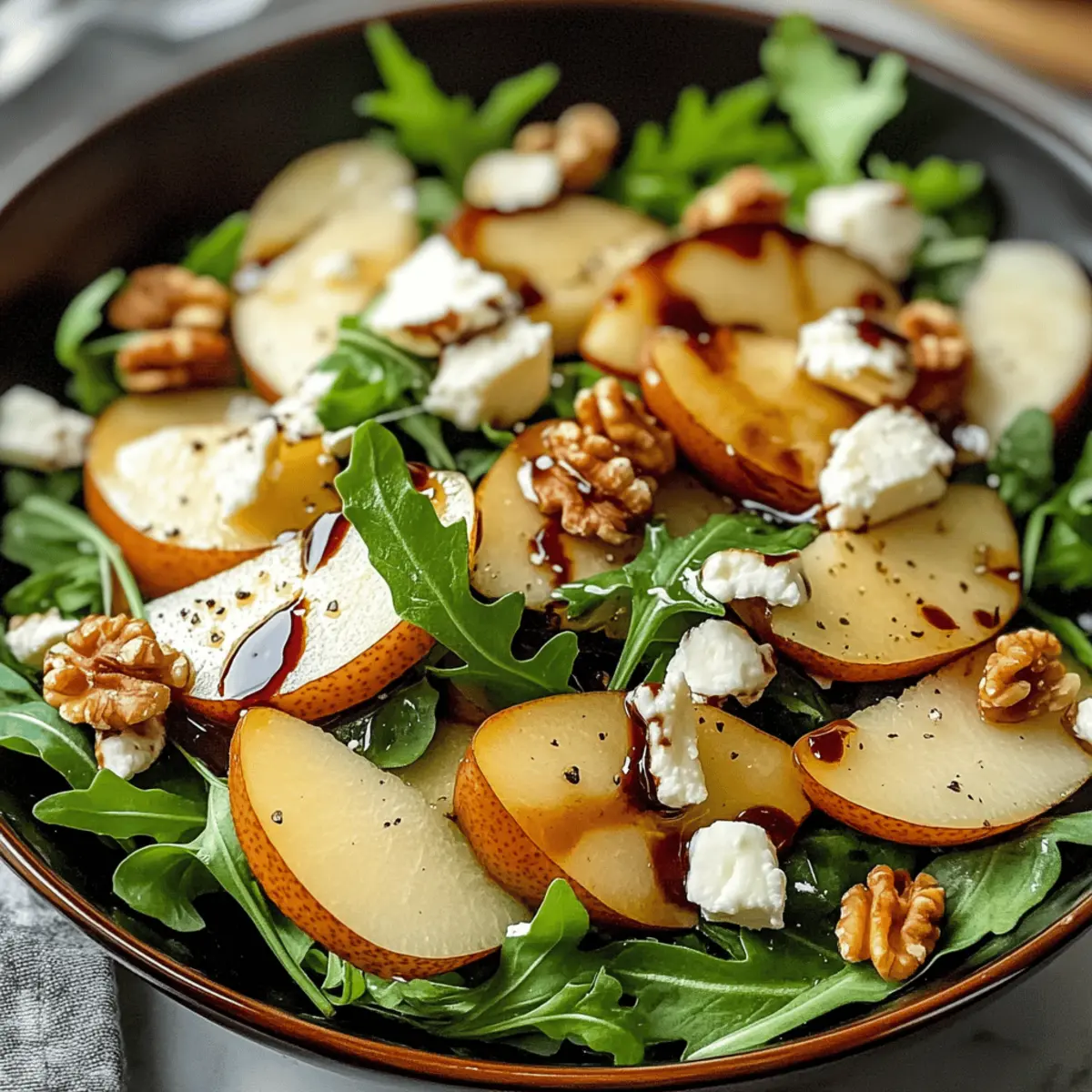 Birnensalat mit Balsamico-Dressing frisch und lecker