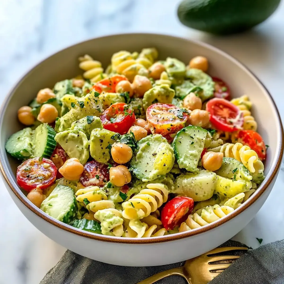 Milchfreier Avocado-Pasta-Salat für den Sommer